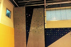 Rocódromo instalado en Mojácar.