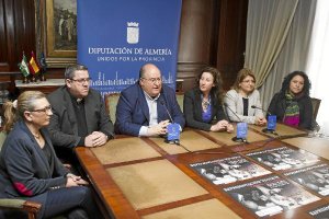 Presentación de la Pasión viviente, ayer en la sala de comisiones del Palacio provincial.