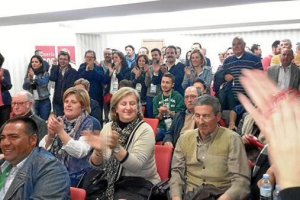 En la sede del PSOE durante la intervención de Susana Diaz.