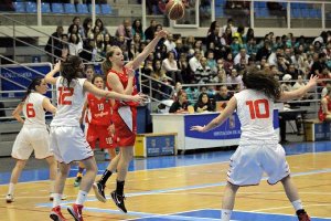 Una jugada del partido.