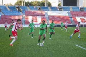 Rubén entró en la 2ª parte y estuvo muy activo.