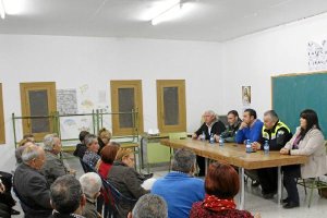 Reunión con vecinos de la barriada de El Viso.