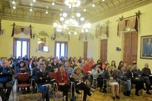 Alcaldes que asistieron a la reunión informativa de la Delegación del Gobierno.