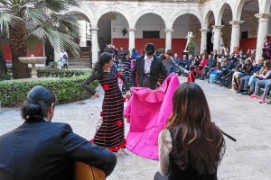 La farruca en el patio de la Escuela. 