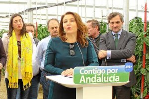 Carmen Crespo ayer con Loles López en Balerma