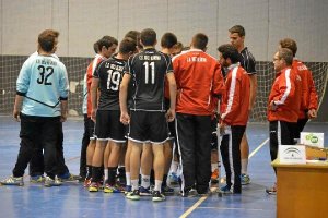 Tiempo muerto para corregir errores y seguir en la pelea.