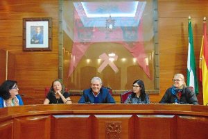 El alcalde junto a miembros de la comunidad alemana.