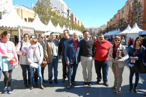 Antonio Hernando junto al candidato a la alcaldía de Roquetas, Manuel García.