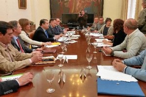 Reunión en Sevilla de la comisión de seguimento del PFEA.