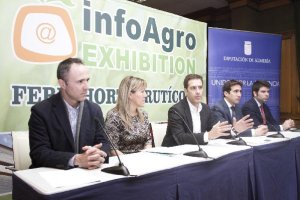 Responsables de la feria y de la Diputación durante la presentación.