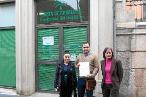 Serafín Pedrosa junto a Rosalía Martín y Ángeles Fernández