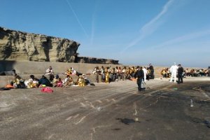 La Armada auxilia a una patera en la Isla de Alborán el martes