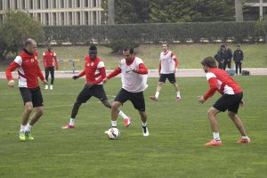 Una de las acciones del partidillo de este miércoles.