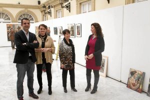 Visita al Patio de Luces, durante el montaje de la exposición.