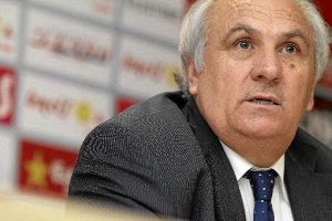 El presidente no debe estar tranquilo desamparado por la Federación Española.