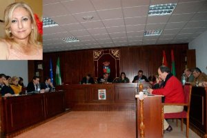 La dimisionaria y el pleno