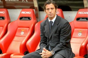 Quique Sánchez Flores se marcha tras la salida de Sammir a China.