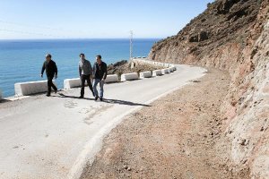 Estado de las obras en la carretera que conduce al Faro de Cabo de Gata.