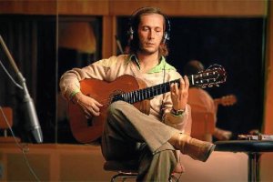 Paco de Lucía, en una imagen del documental. 