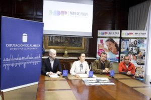 Diputada de deportes, alcalde de Pulpí, y otras personalidades, en la presentación.