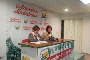 Caparrós y Martín, ayer, en la sede de IU.