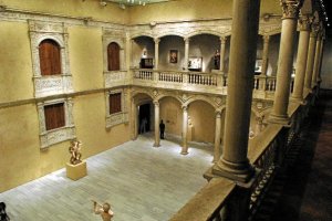 El patio que se dejó ir de Almería