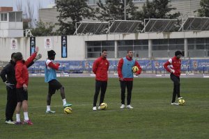 Los jugadores, lanzando penaltis.