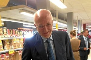 Juan Roig en el Mercadona de Cortijo Grande en Almería