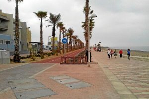 Inicio de la ampliación del paseo marítimo del pasado año