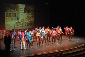 El grupo carnavalesco La Partida Divertida, llegado de Alhabia.