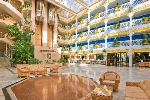 Hall del Hotel Vera Playa Club, de la cadena Hoteles Playa