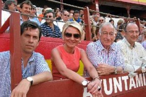 Víctor Zabala (izquierda) con Eloísa Carmona, Gabriel Amat y Luis Rogelio Rodríguez.