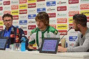 El jugador (centro de la imagen).