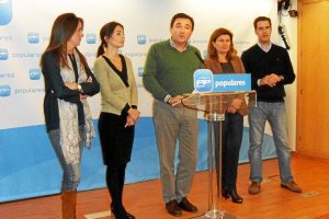 Rueda de prensa en la sede del PP.