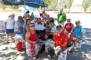 La Peña Milhojas compartirá su mesa con los peñistas del Córdoba.