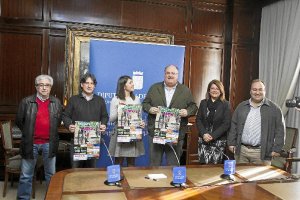 La Diputación ha recibido a la delegación gadorense y a la hermandad de La Macarena.
