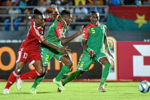 El jugador del Almería sigue compitiendo en la Copa de África.