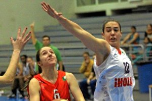 Una jugada del partido.