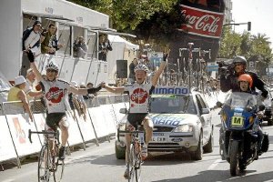 La llegada de la Clásica en la Rambla de Almería.