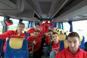 Los chicos del Mintonette camino de Almería tras una nueva victoria.