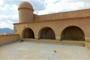 El castillo pulpileño presenta en la actualidad numerosos desprendimientos en su fachada y  daños en