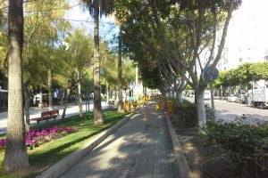 Vallas en el carril bici de La Rambla.