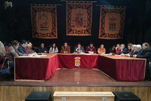 La Corporación de Albox reunida en Pleno en una foto de archivo.