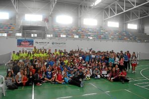 Foto de familia de los participantes.