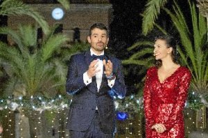Enrique Sánchez y Ana Ruiz, durante el ensayo general de las campanadas.