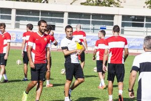 El que fuera entrenador del Almería quiere formarse más como míster.