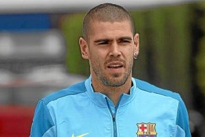 Víctor Valdés ya tiene equipo tras un verano de tormentas.
