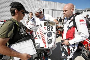 El piloto polaco era debutante en esta gran carrera.