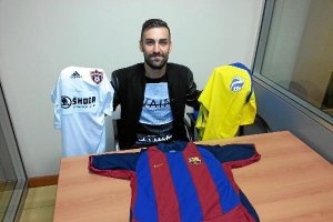 El futbolista visitó la redacción de LA VOZ y CADENA SER.