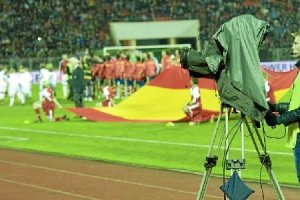 Las televisiones negocian a la baja con la Federación.